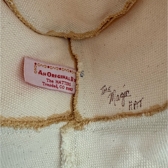 Canvas “Magic Hat” - Picture 6 of 6